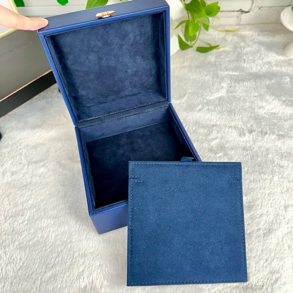 Louis Vuitton Large size Blue Leather jewelry box or watch box LIKE NEW RARE - Picture 9 of 13